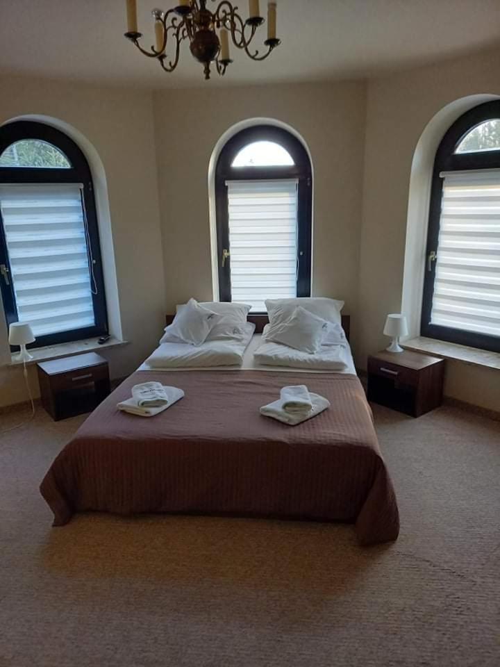 Villa Falsztyn Holiday Home 外观 照片